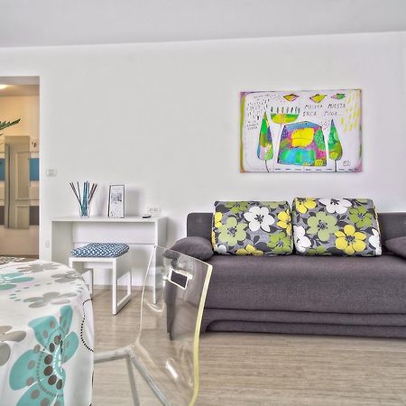 Apartments Punta By Sea Умаг Екстериор снимка