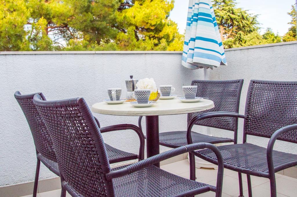 Apartments Punta By Sea Умаг Екстериор снимка