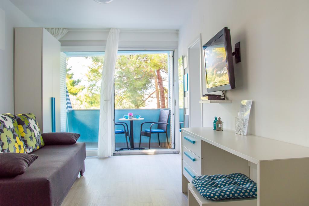Apartments Punta By Sea Умаг Екстериор снимка