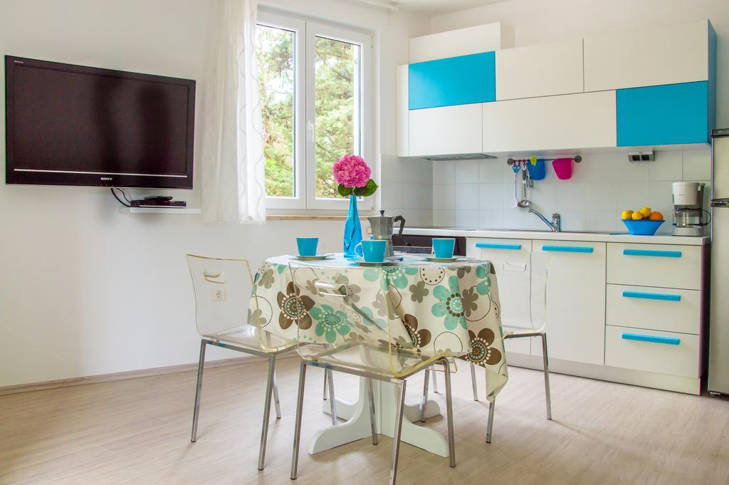 Apartments Punta By Sea Умаг Екстериор снимка