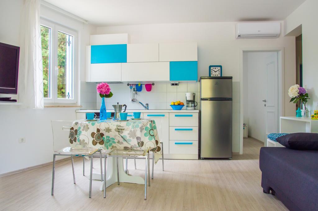 Apartments Punta By Sea Умаг Екстериор снимка