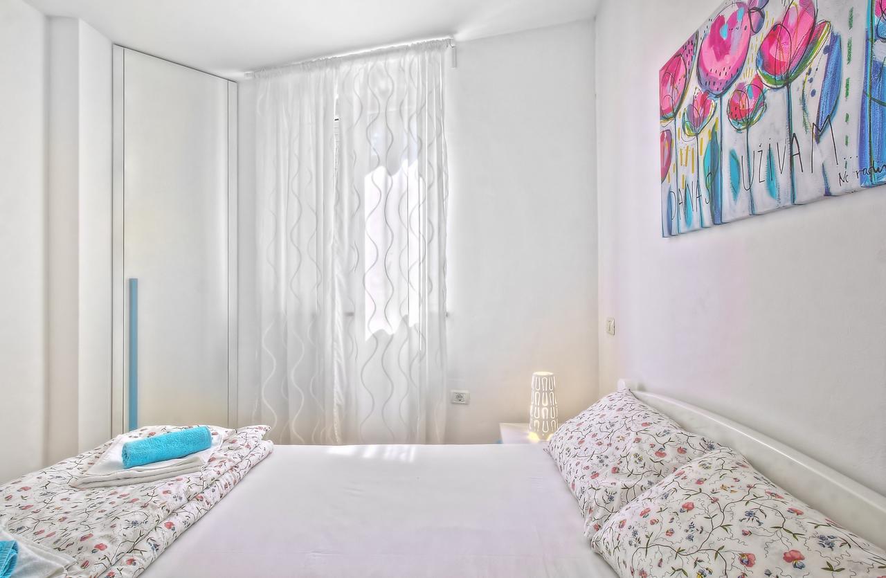Apartments Punta By Sea Умаг Екстериор снимка